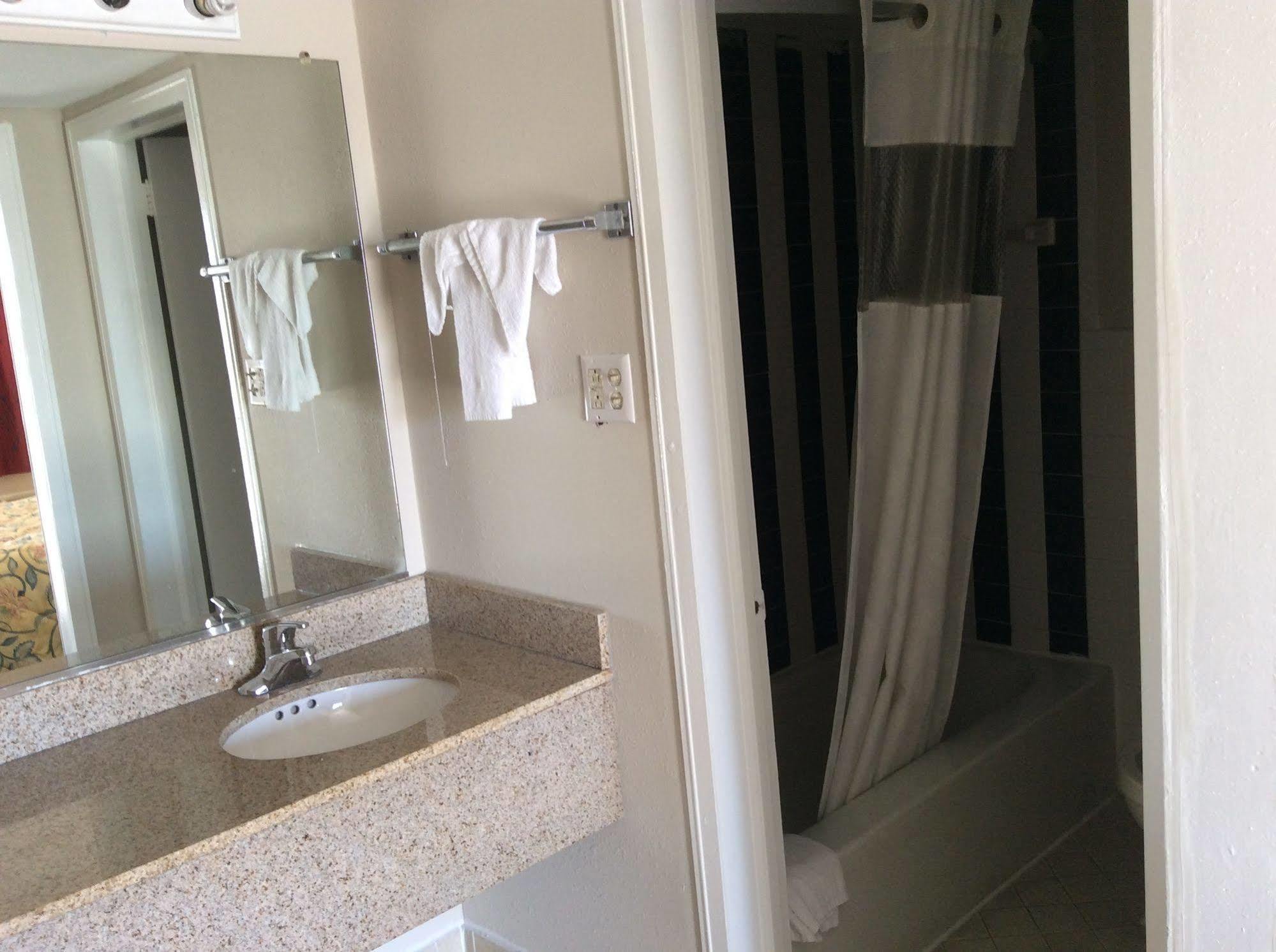 Motel 6 Burlington Extérieur photo